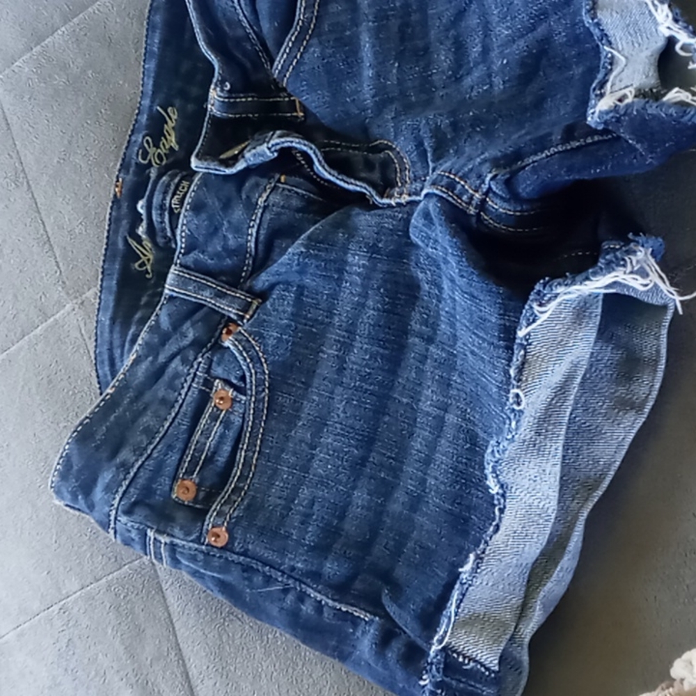 Cuffed denim shorts